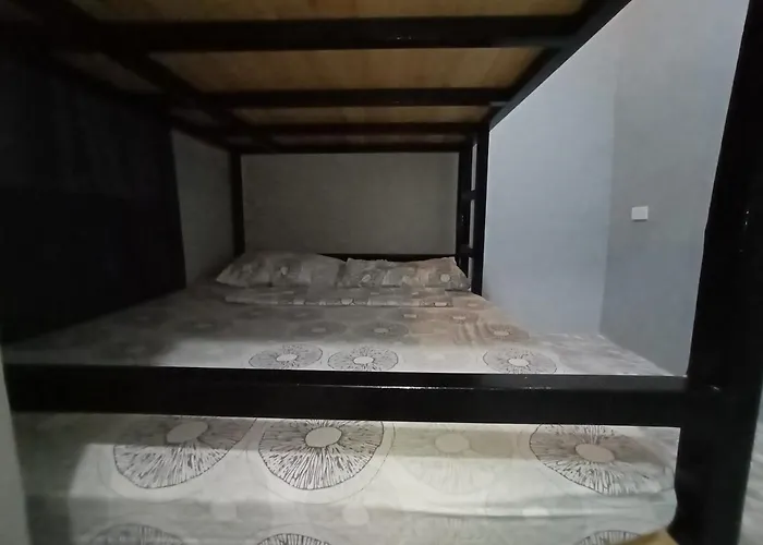 Budget W/ Kitchen For 6 - Casals Village, City Cebu