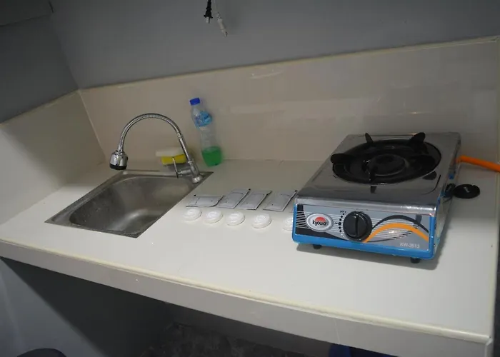 Budget W/ Kitchen For 6 - Casals Village, City Gasthuis Cebu